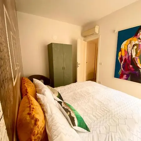 Artist Centro Storico شقة بيرودجا